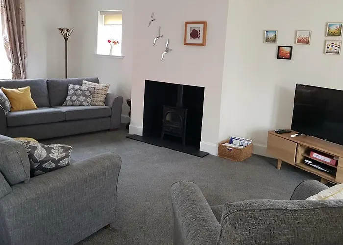 Olavat Cottage Detached Property With Parking